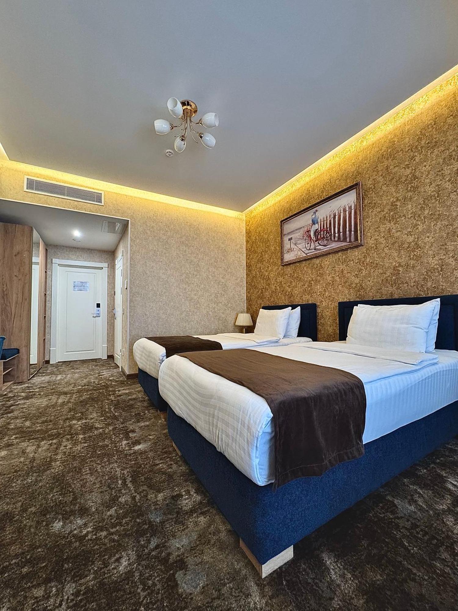 Garnet Mir Hotel Tashkent Exterior foto