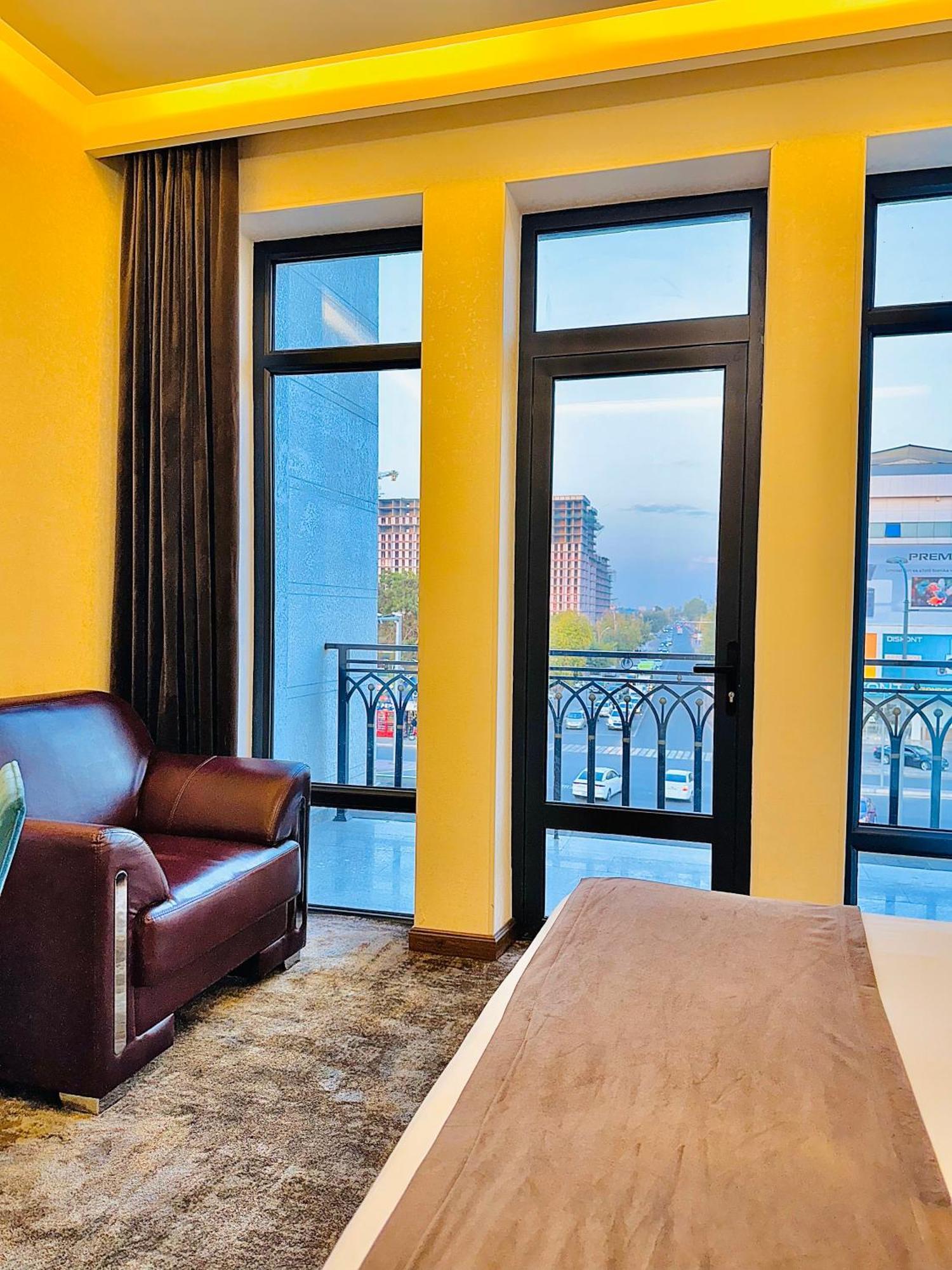 Garnet Mir Hotel Tashkent Exterior foto