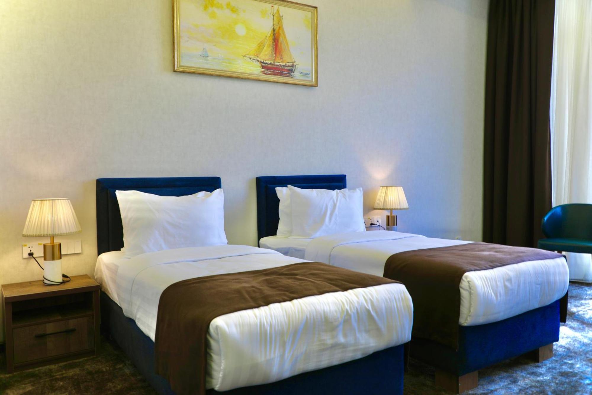 Garnet Mir Hotel Tashkent Exterior foto